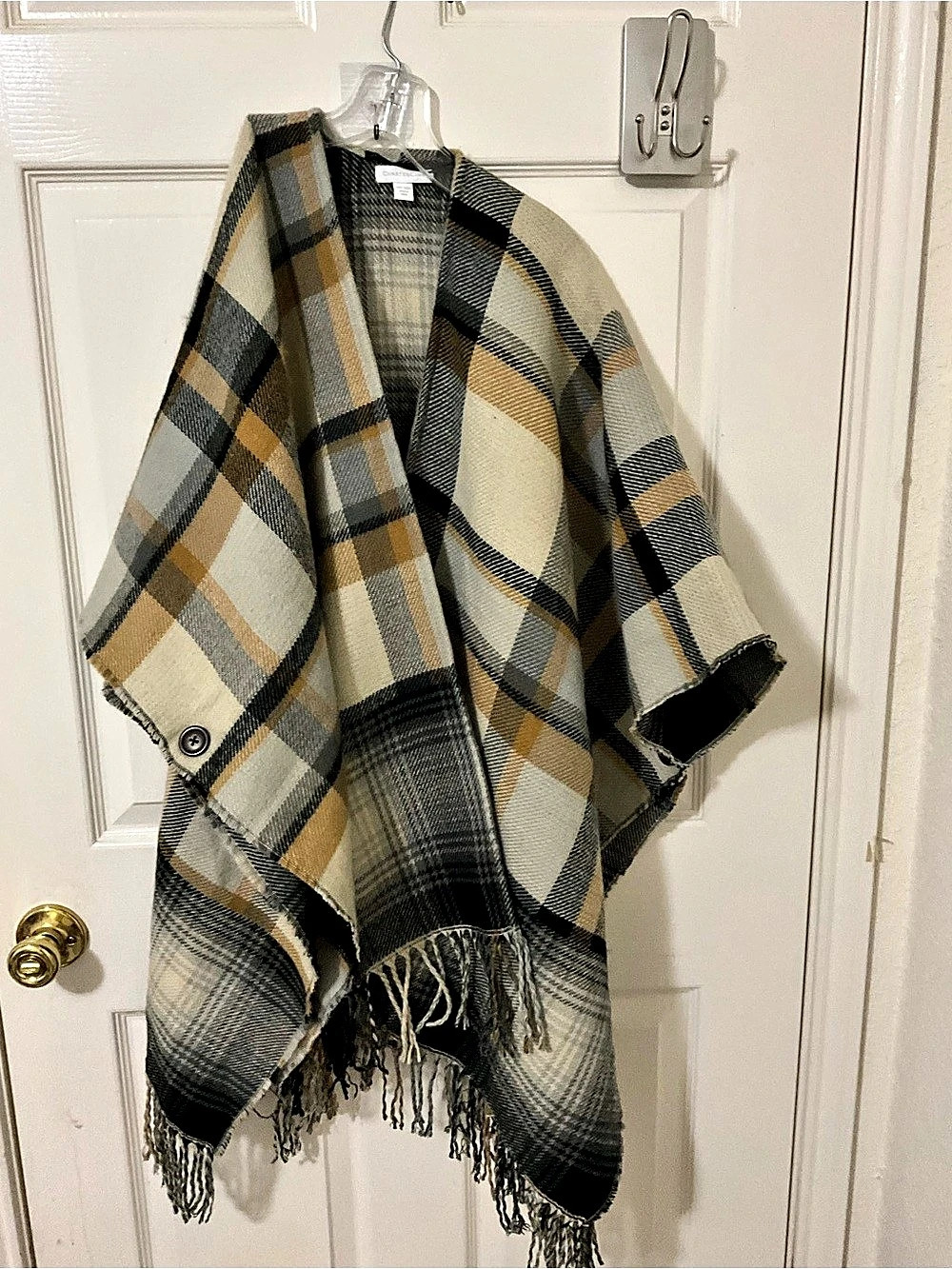 Charter Club Plaid Fringed Cape in Gray & Black